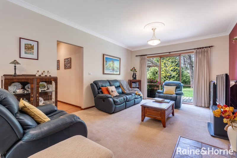 Photo - 59 Ellandee Crescent, Macedon VIC 3440 - Image 11