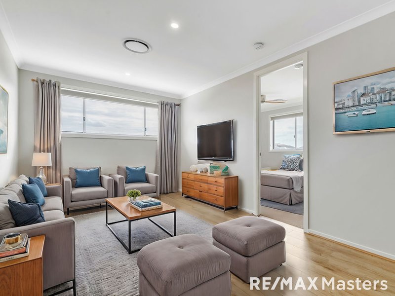 Photo - 59 Foley Way, White Rock QLD 4306 - Image 8