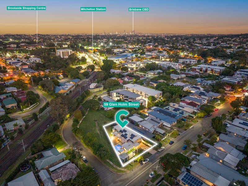 Photo - 59 Glen Holm Street, Mitchelton QLD 4053 - Image 2