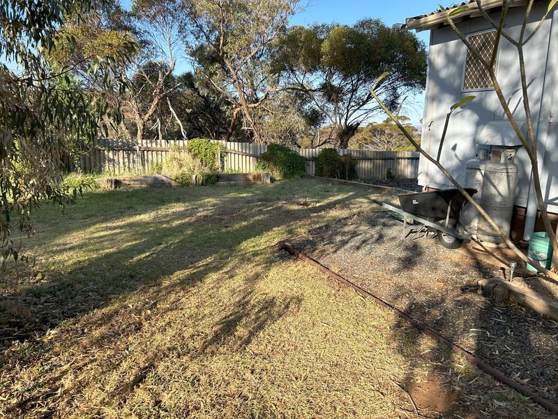 Photo - 59 Gordon Adams Road, Kambalda East WA 6442 - Image 16