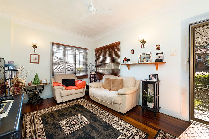 Photo - 59 Gordon Parade, Mount Gravatt East QLD 4122 - Image 2