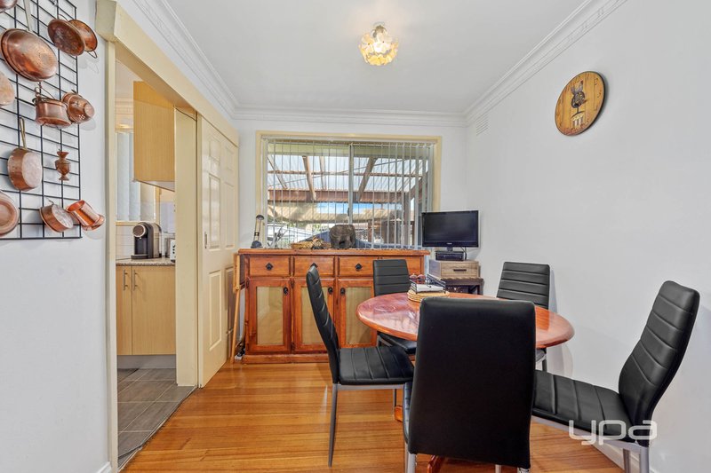 Photo - 59 Grevillea Road, Kings Park VIC 3021 - Image 4