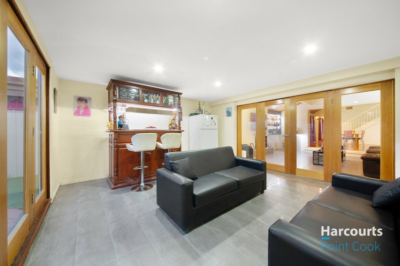 Photo - 59 Hall Avenue, Altona Meadows VIC 3028 - Image 7