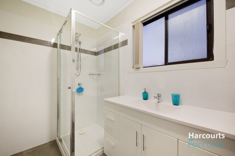 Photo - 59 Hall Avenue, Altona Meadows VIC 3028 - Image 22