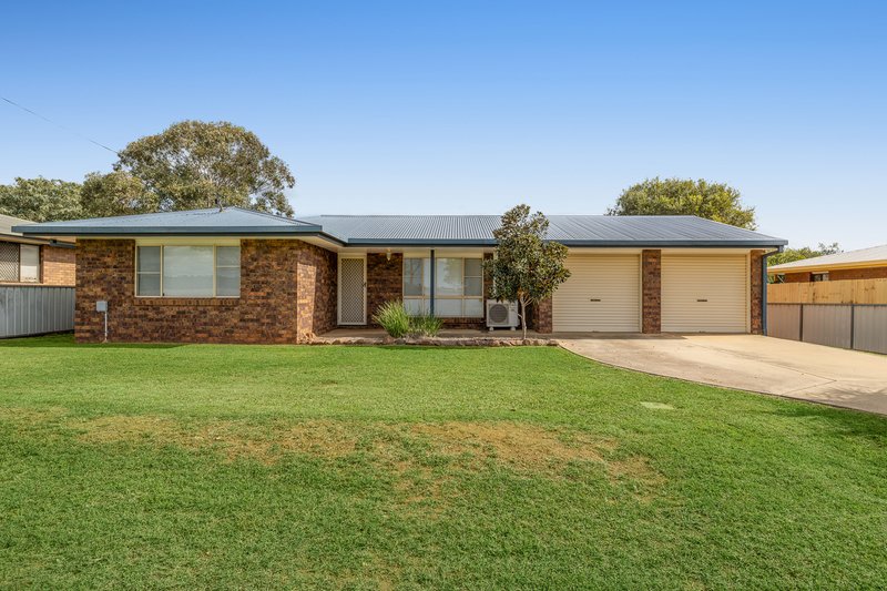 Photo - 59 Hamlyn Road, Oakey QLD 4401 - Image 1