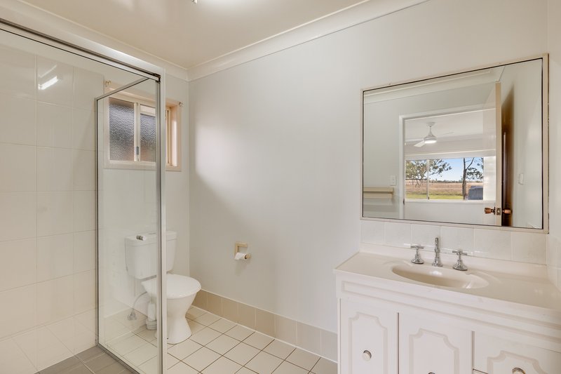 Photo - 59 Hamlyn Road, Oakey QLD 4401 - Image 9
