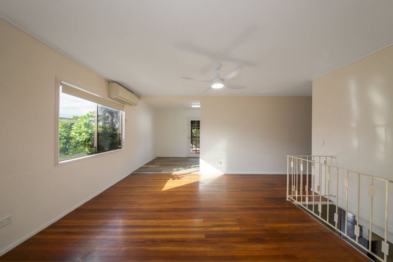 Photo - 59 Hedge Street, Strathpine QLD 4500 - Image 10