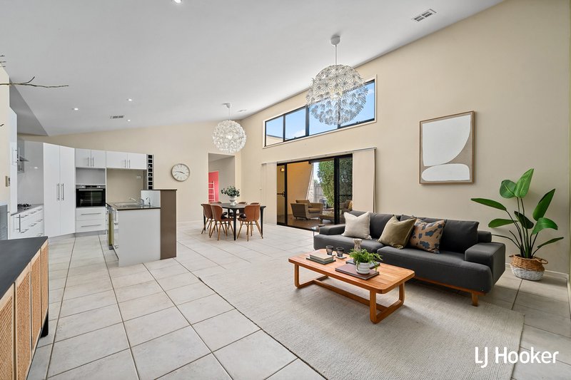 Photo - 59 Henry Sutton Circuit, Dunlop ACT 2615 - Image 3