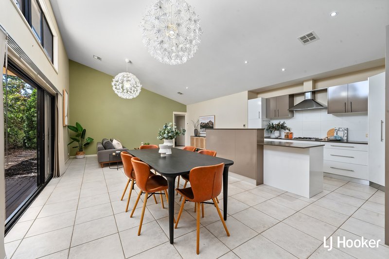 Photo - 59 Henry Sutton Circuit, Dunlop ACT 2615 - Image 6