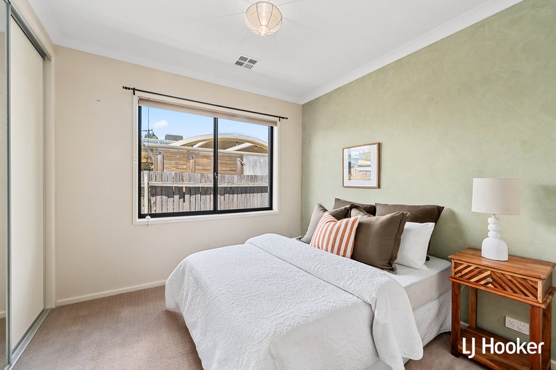 Photo - 59 Henry Sutton Circuit, Dunlop ACT 2615 - Image 11