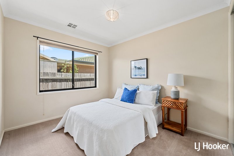 Photo - 59 Henry Sutton Circuit, Dunlop ACT 2615 - Image 12