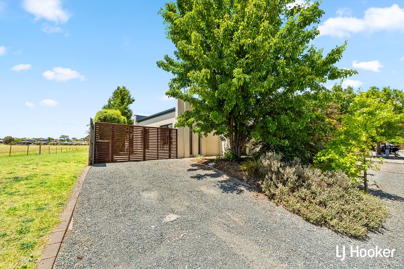 Photo - 59 Henry Sutton Circuit, Dunlop ACT 2615 - Image 17