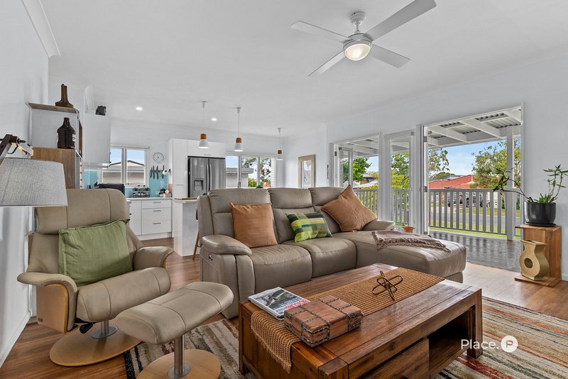 Photo - 59 Hill Parade, Clontarf QLD 4019 - Image 8