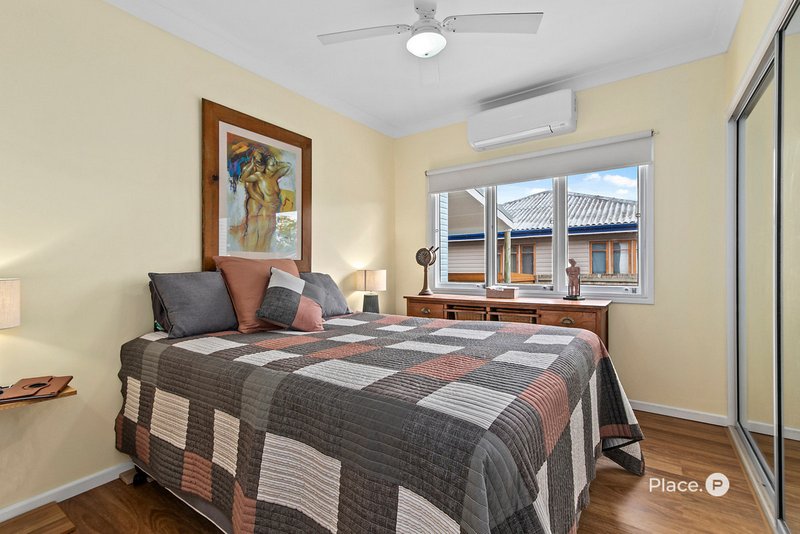 Photo - 59 Hill Parade, Clontarf QLD 4019 - Image 11