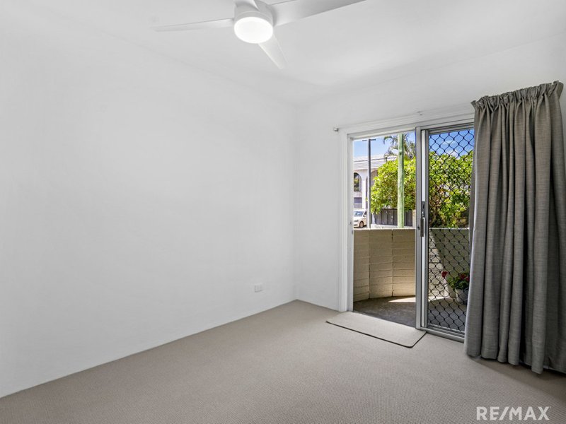 Photo - 5/9 Holborow Close, Surfers Paradise QLD 4217 - Image 11