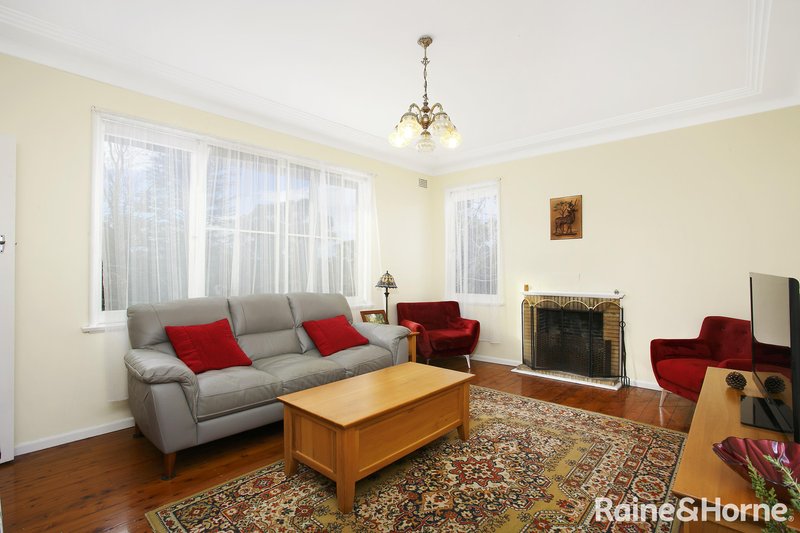 Photo - 59 Hyacinth Street, Asquith NSW 2077 - Image 2