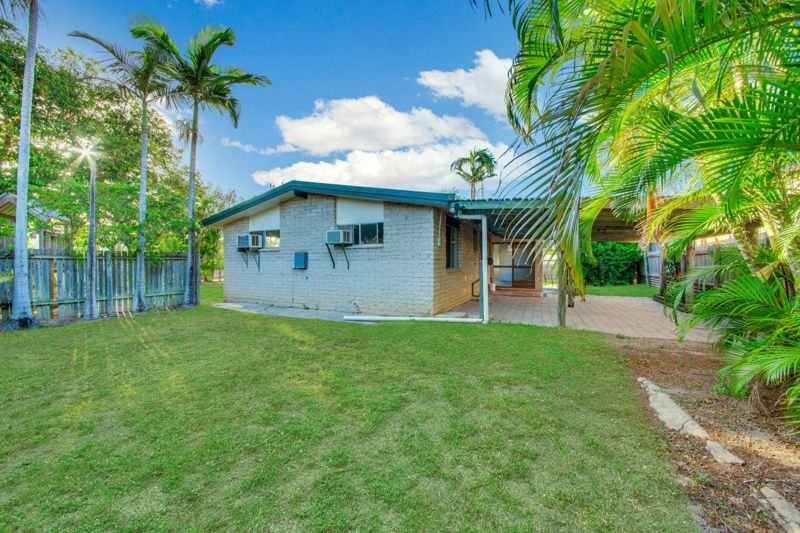 Photo - 59 Kin Kora Drive, Kin Kora QLD 4680 - Image 13