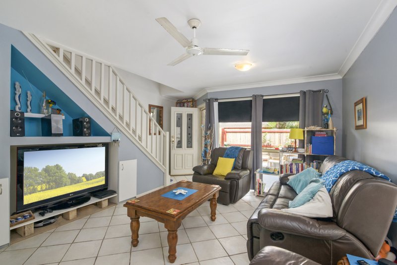 Photo - 5/9 Kingia Court, Burleigh Heads QLD 4220 - Image 2