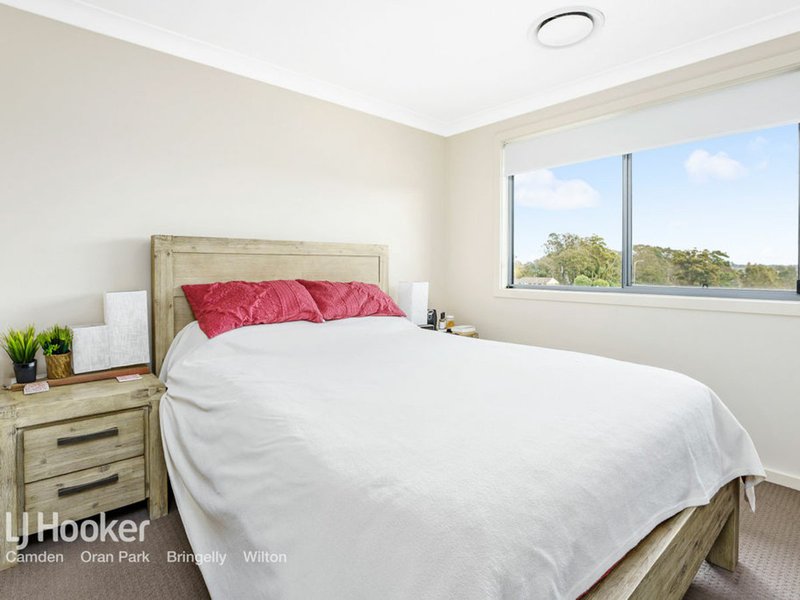 Photo - 59 Kingsman Avenue, Elderslie NSW 2570 - Image 7