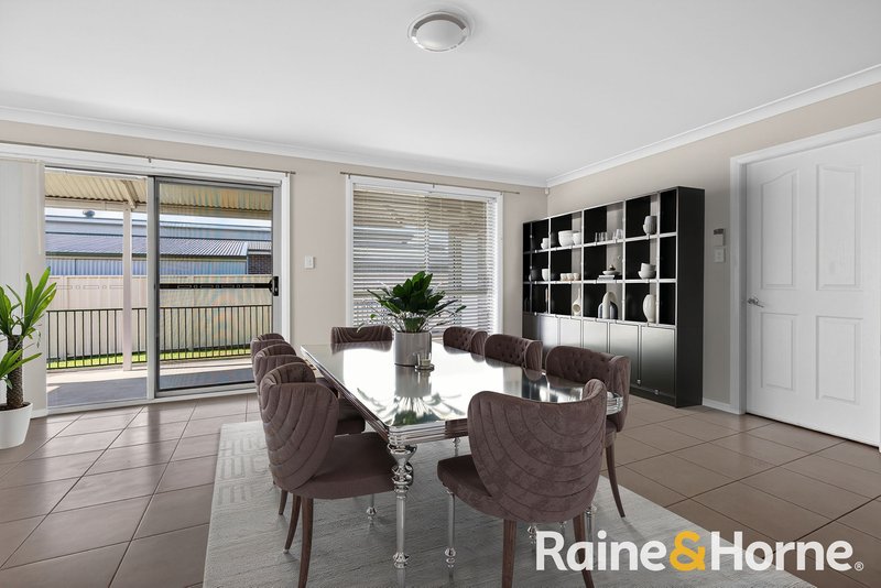 Photo - 59 Lakeside Circuit, Dubbo NSW 2830 - Image 6
