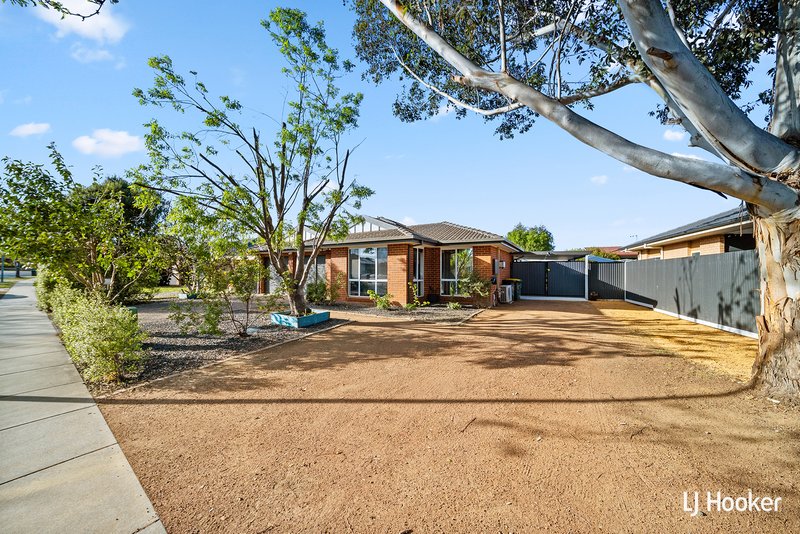 Photo - 59 Lance Hill Avenue, Dunlop ACT 2615 - Image 17