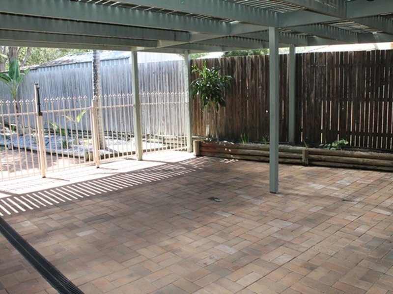 Photo - 59 Latrobe Street, Tannum Sands QLD 4680 - Image 3