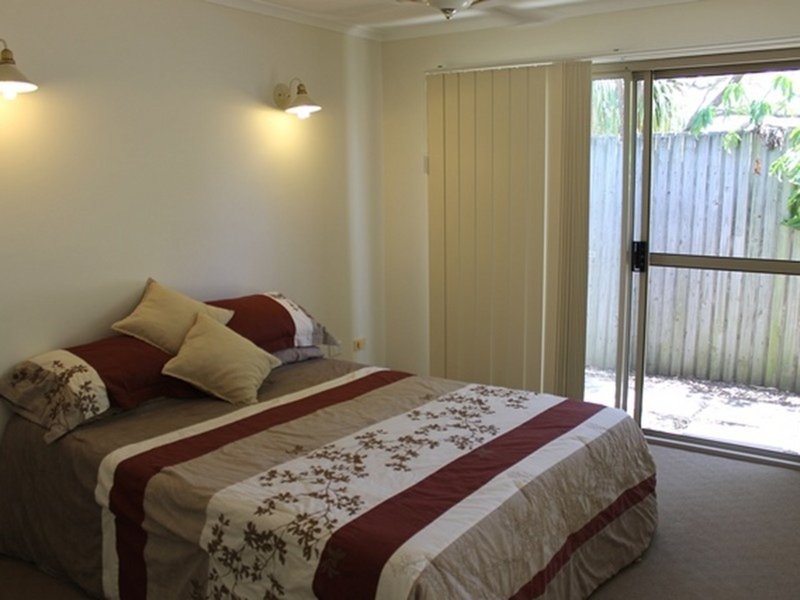 Photo - 59 Latrobe Street, Tannum Sands QLD 4680 - Image 6