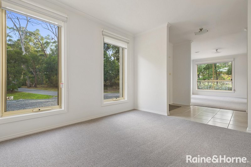 Photo - 59 Leared Drive, Kyneton VIC 3444 - Image 5