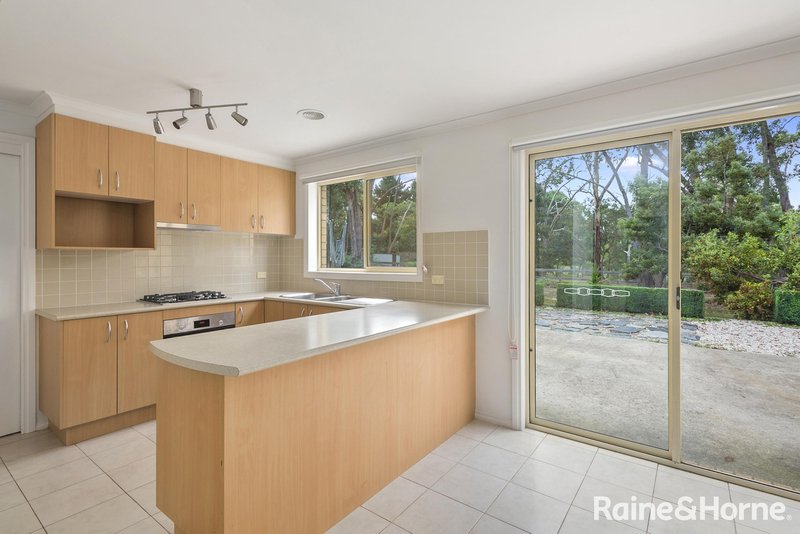 Photo - 59 Leared Drive, Kyneton VIC 3444 - Image 6