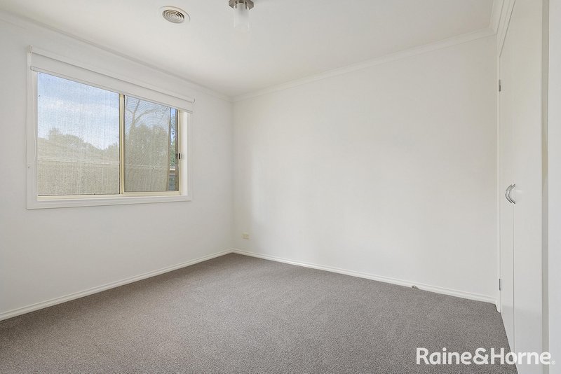 Photo - 59 Leared Drive, Kyneton VIC 3444 - Image 10