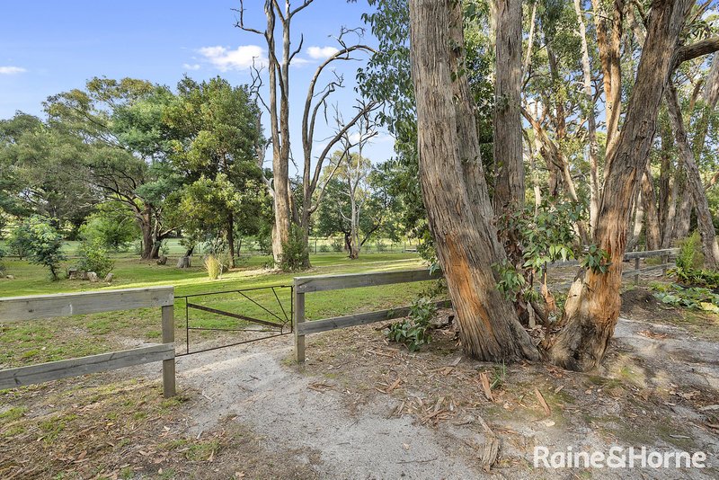 Photo - 59 Leared Drive, Kyneton VIC 3444 - Image 13