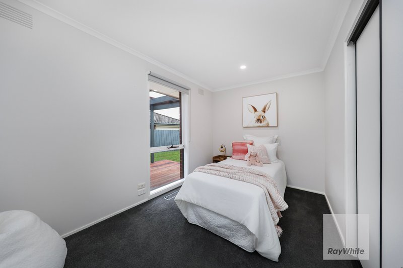 Photo - 59 Lenoak Street, Gladstone Park VIC 3043 - Image 14