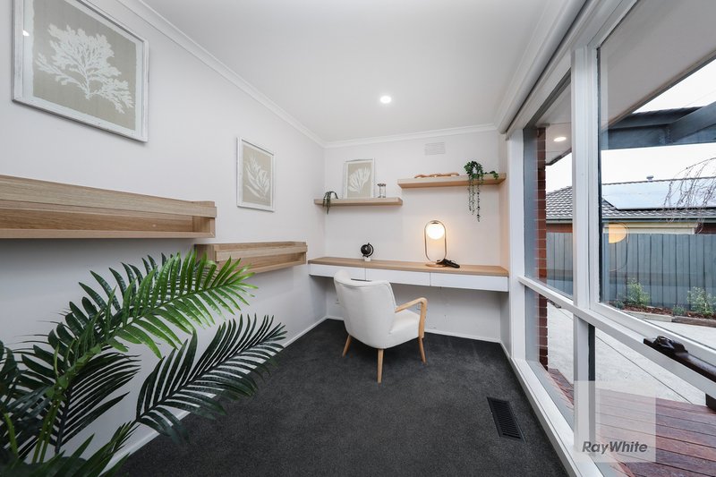 Photo - 59 Lenoak Street, Gladstone Park VIC 3043 - Image 15