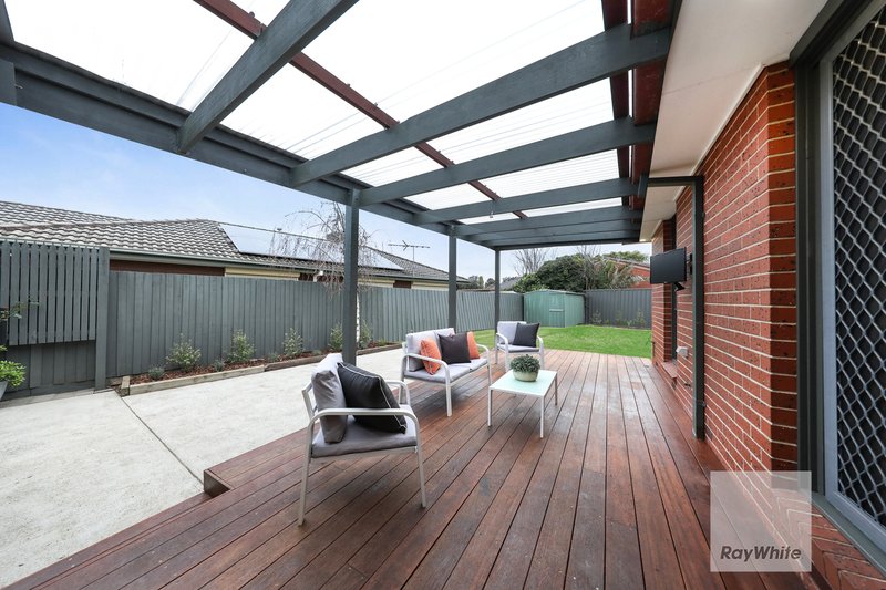Photo - 59 Lenoak Street, Gladstone Park VIC 3043 - Image 16
