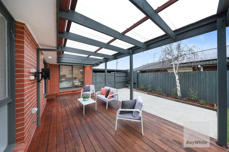 Photo - 59 Lenoak Street, Gladstone Park VIC 3043 - Image 17