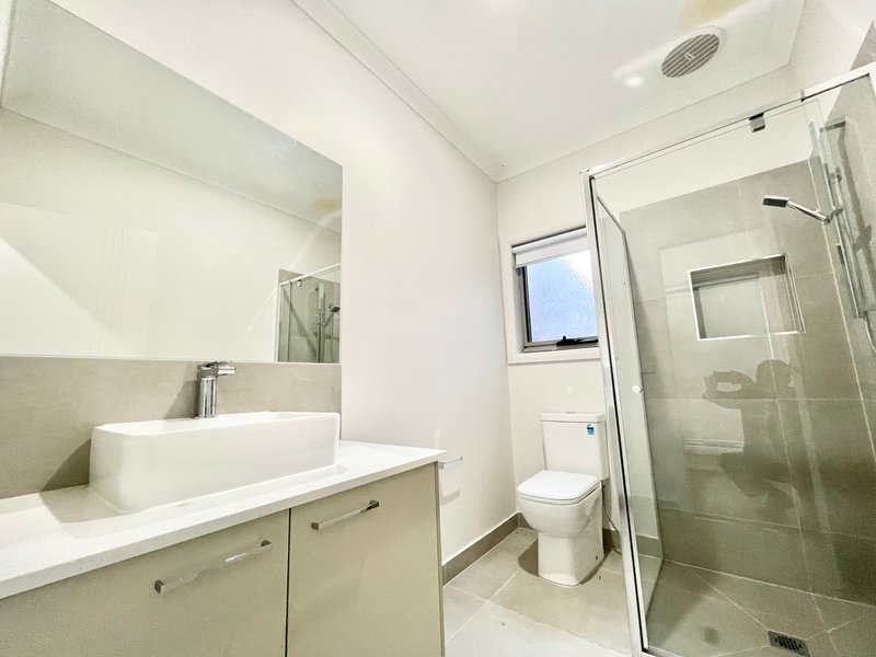 Photo - 59 Malone Circuit, Deanside VIC 3336 - Image 5