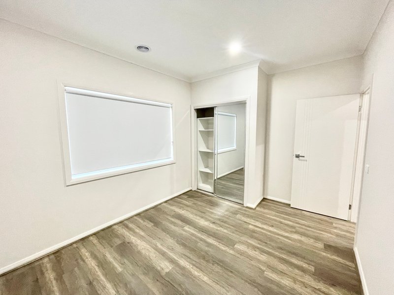 Photo - 59 Malone Circuit, Deanside VIC 3336 - Image 14
