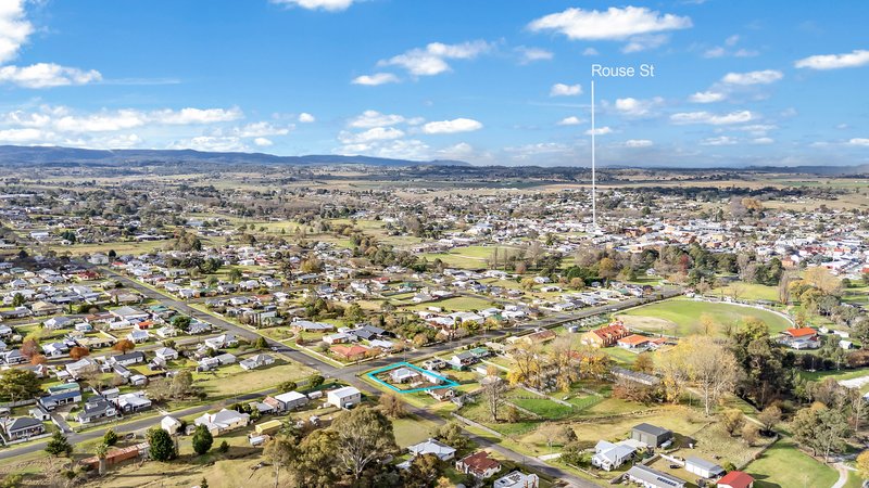 Photo - 59 Manners Street, Tenterfield NSW 2372 - Image 3