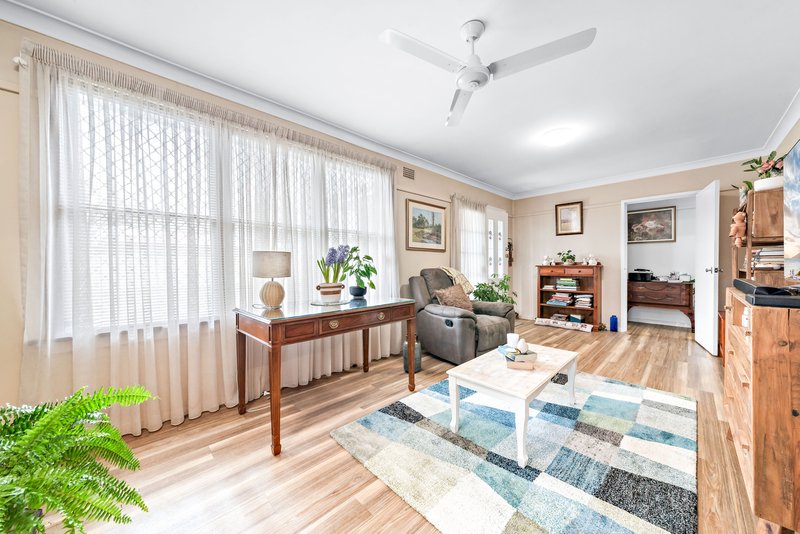 Photo - 59 Manners Street, Tenterfield NSW 2372 - Image 6