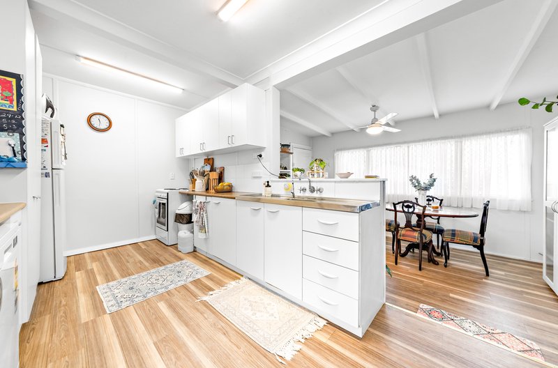 Photo - 59 Manners Street, Tenterfield NSW 2372 - Image 8