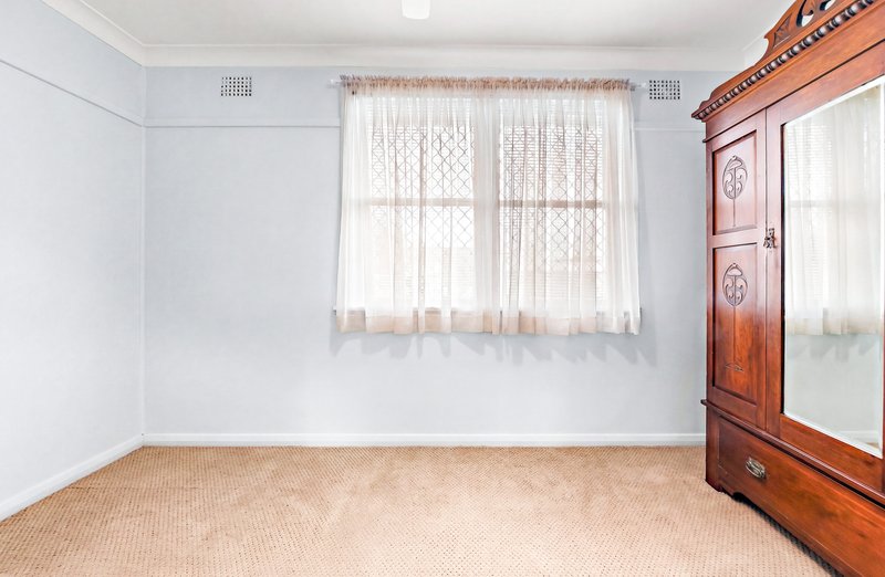 Photo - 59 Manners Street, Tenterfield NSW 2372 - Image 10