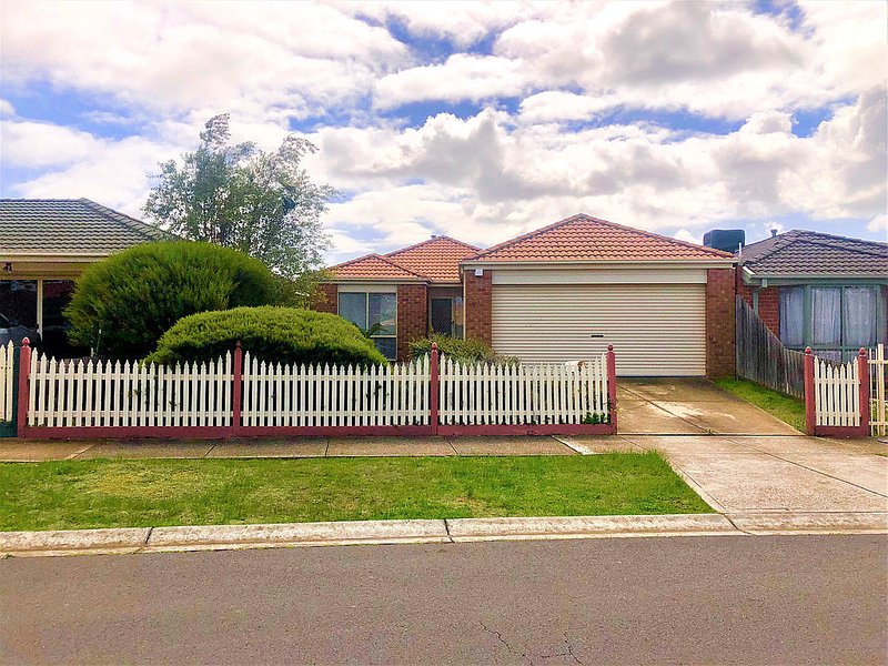 Photo - 59 Mckenzie Crescent, Roxburgh Park VIC 3064 - Image 1