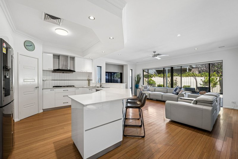 Photo - 59 Mclean Street, Melville WA 6156 - Image 5