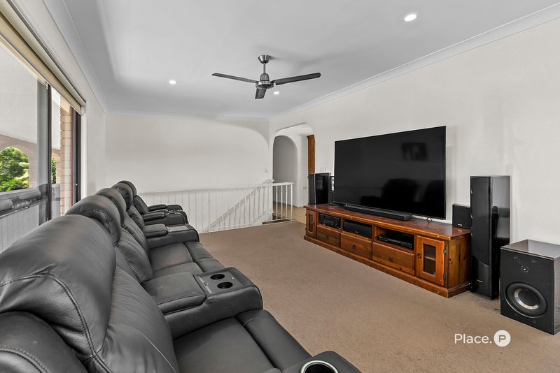 Photo - 59 Meadowlands Road, Carindale QLD 4152 - Image 6