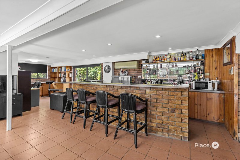 Photo - 59 Meadowlands Road, Carindale QLD 4152 - Image 7