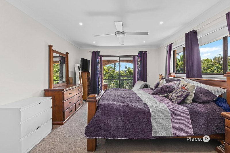 Photo - 59 Meadowlands Road, Carindale QLD 4152 - Image 8