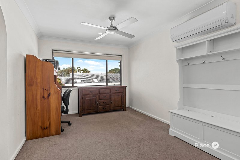 Photo - 59 Meadowlands Road, Carindale QLD 4152 - Image 12