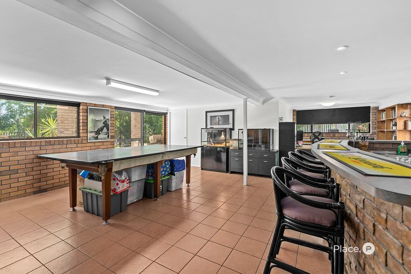 Photo - 59 Meadowlands Road, Carindale QLD 4152 - Image 13