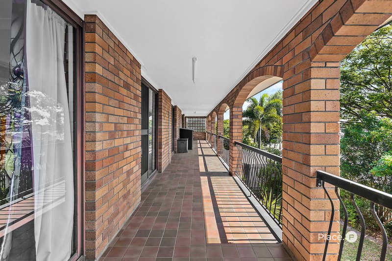 Photo - 59 Meadowlands Road, Carindale QLD 4152 - Image 17