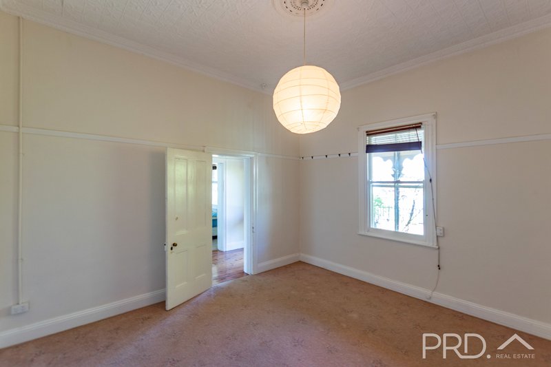 Photo - 59 Merivale Street, Tumut NSW 2720 - Image 11